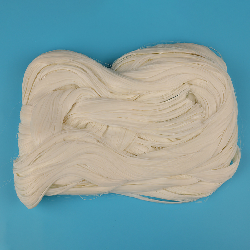未加工の半光沢 45D 植毛ポリエステルトウ